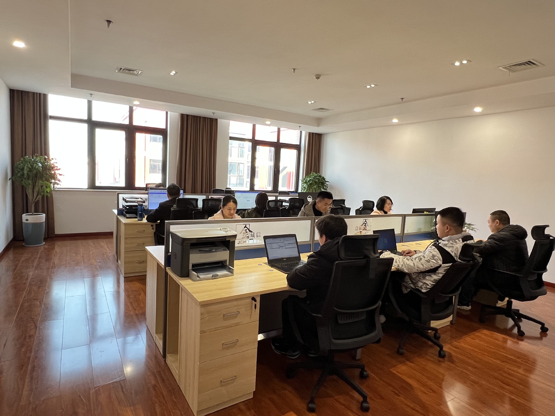 1640152636160685.jpg 封面.jpg