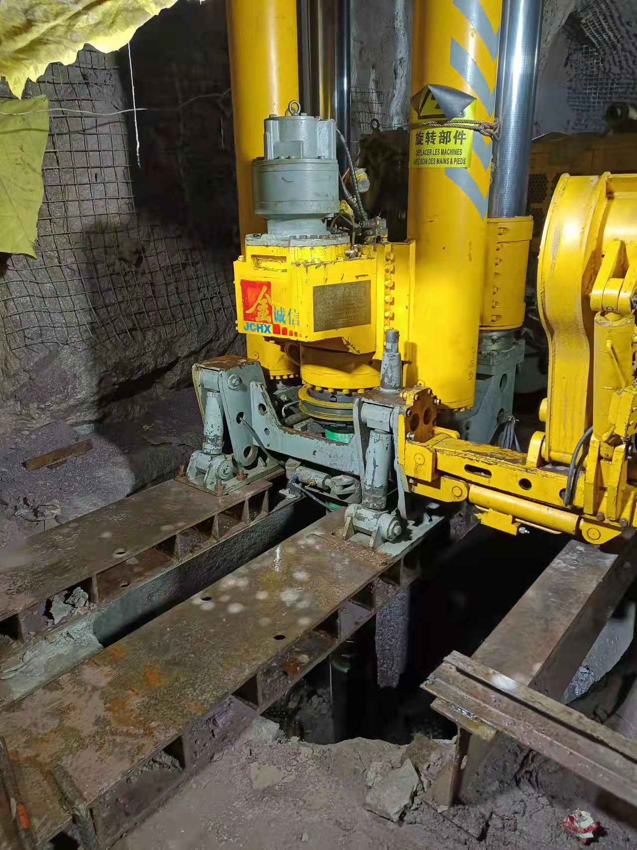 反井项目部独立施工的海外首个反井工程顺利完工5.jpg