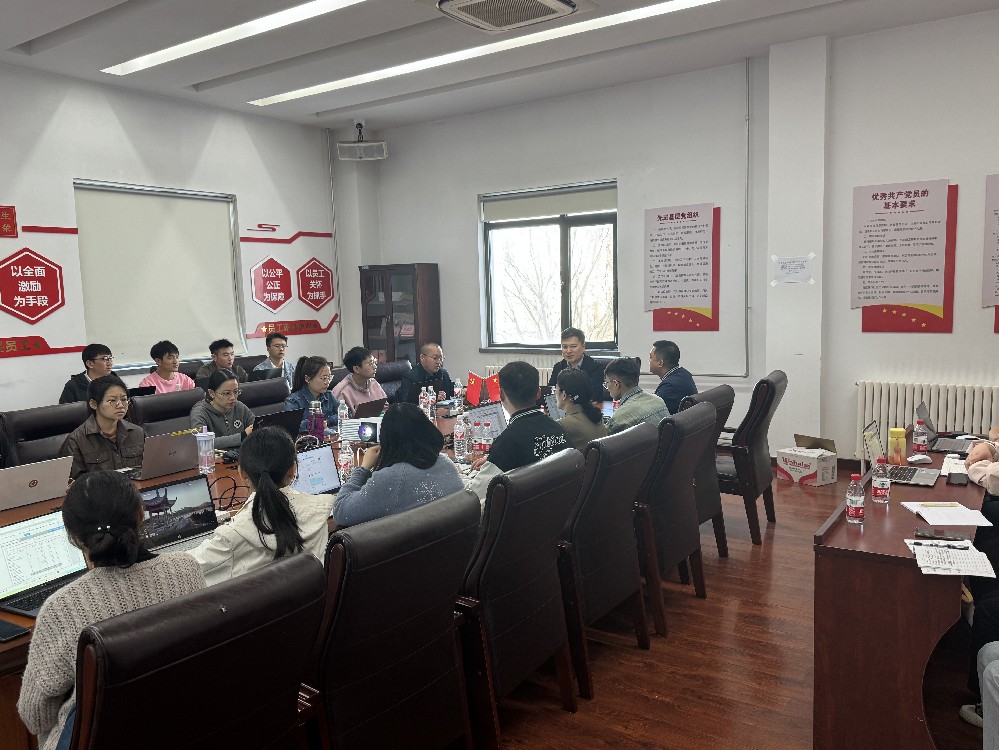 董事长讲话(封面和相应段落前单独放).jpg
