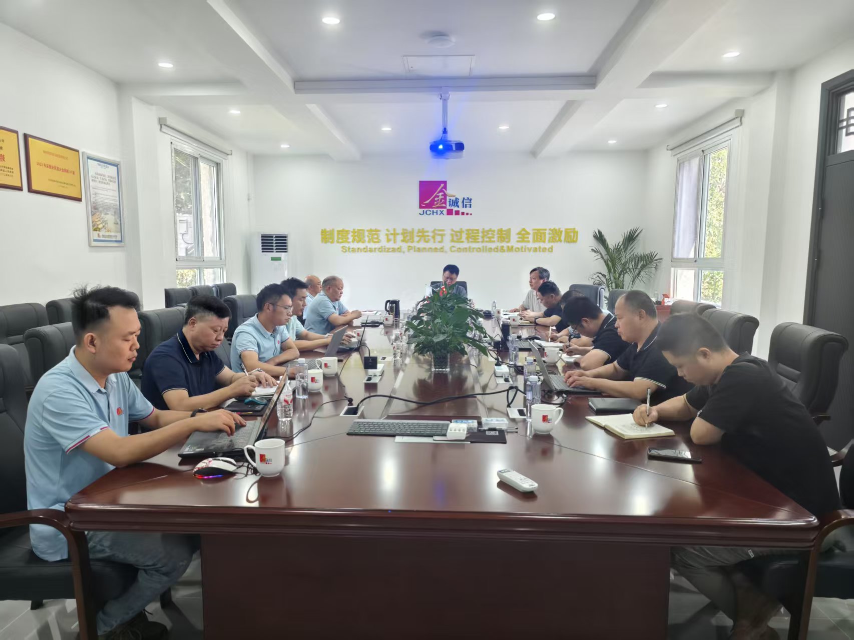 20250804-总裁视察两岔河（封面）.jpg